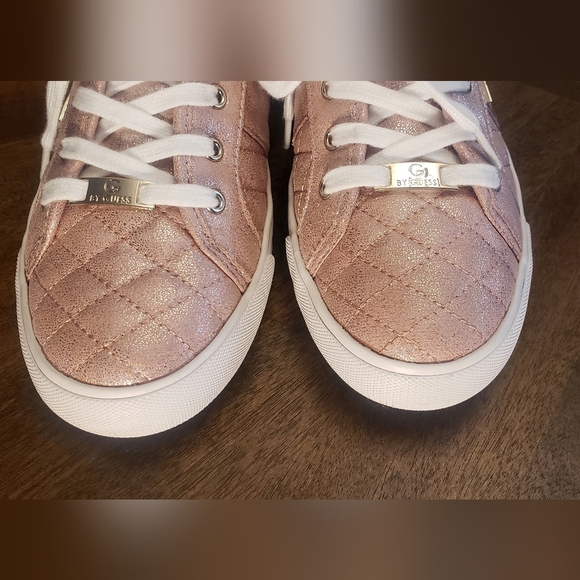 Guess Women's Quilted Pink Glitter Sneakers Size 8.5 - Picture 7 of 15